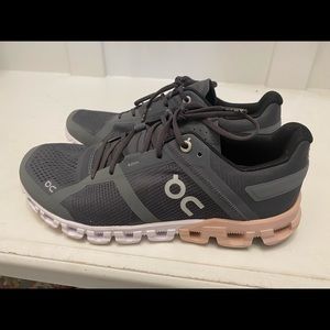 Womens ON Swiss Running Shoes- worn 2 times, like new REGULAR PRICE $130
